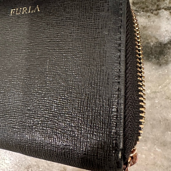 Furla saffiano leather Moschio zip around wallet - Picture 5 of 5